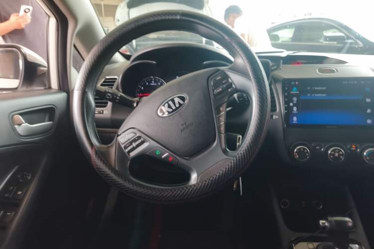 Used Kia K3 2016 1.6L Automatic GLS Steering Wheel