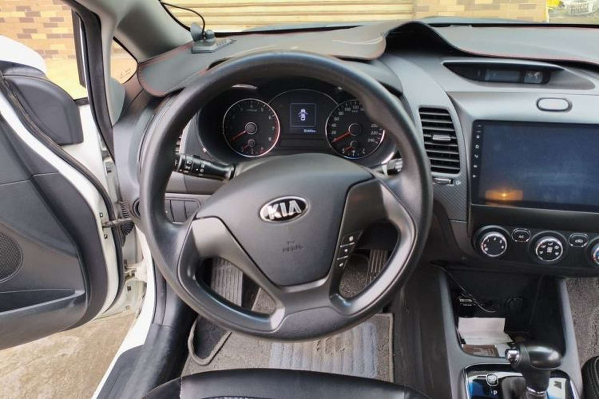 Used Kia K3 2016 1.6L Automatic GL Steering Wheel