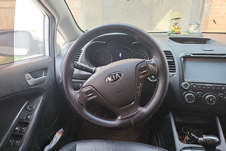 Used Kia K3 2016 1.6L Automatic GLS Steering Wheel