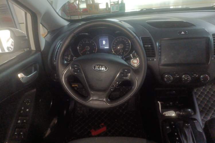 Used Kia K3 2016 1.6L Automatic GLS Steering Wheel