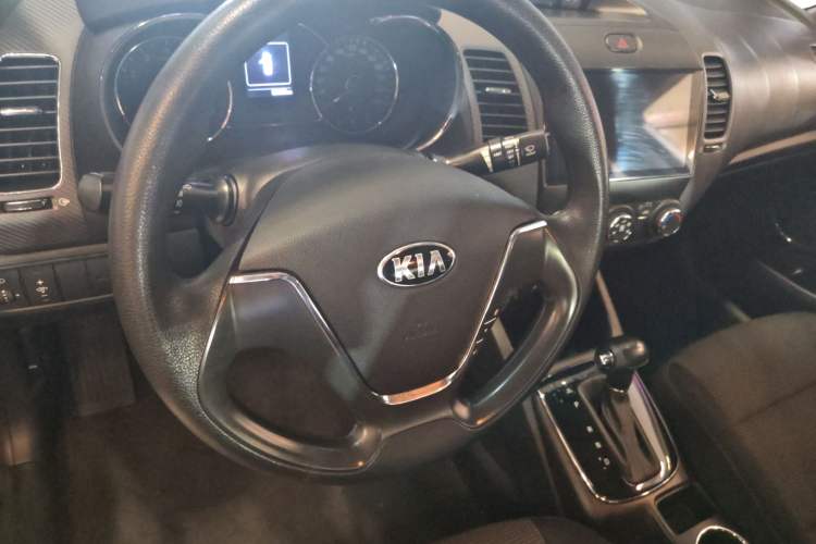 Used Kia K3 2016 1.6L Automatic GL Steering Wheel