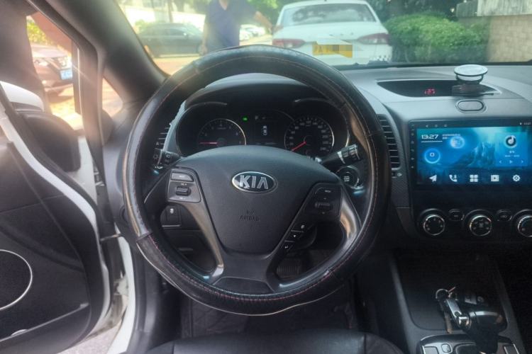 Used Kia K3 2016 1.6L Automatic GLS Steering Wheel