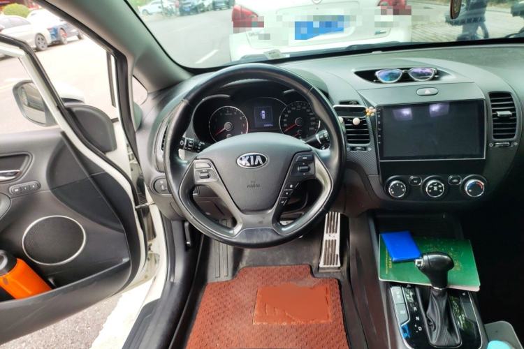 Used Kia K3 2016 1.6L Automatic GLS Steering Wheel
