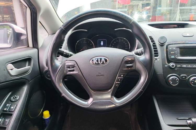 Used Kia K3 2016 1.6L Automatic GLS Steering Wheel