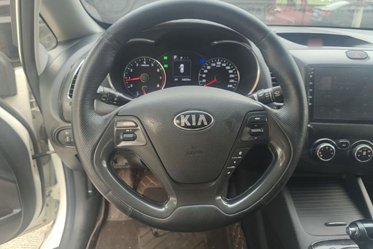 Used Kia K3 2016 1.6L Automatic GLS Steering Wheel