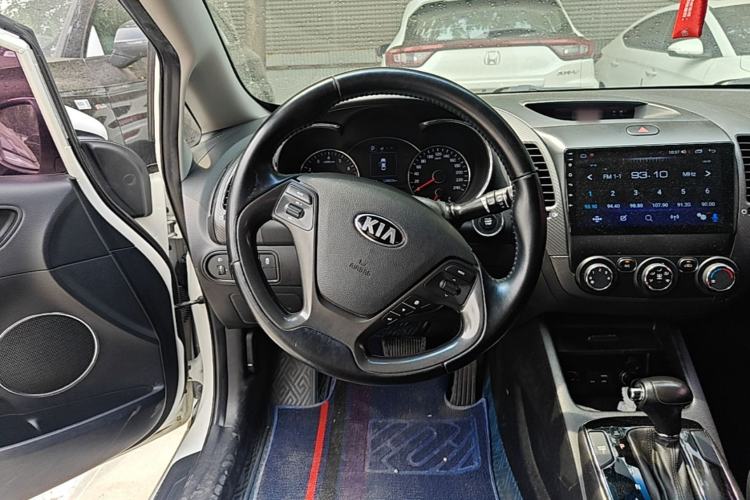 Used Kia K3 2016 1.6L Automatic GLS Steering Wheel