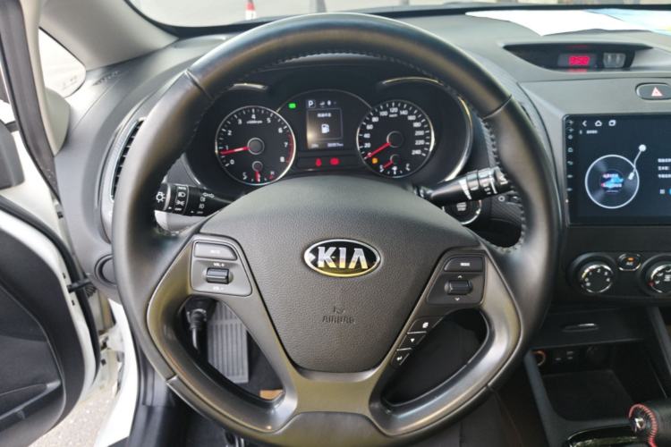 Used Kia K3 2016 1.6L Automatic GLS Steering Wheel