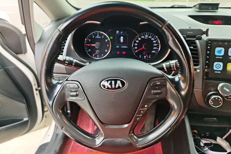 Used Kia K3 2016 1.6L Automatic GLS Steering Wheel