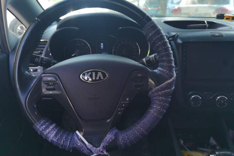 Used Kia K3 2016 1.6L Automatic GLS Steering Wheel