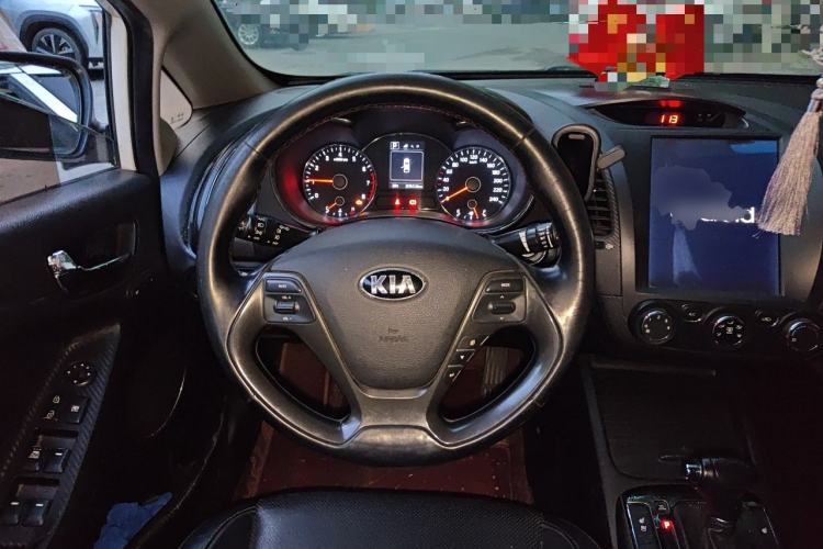 Used Kia K3 2016 1.6L Automatic GLS Steering Wheel