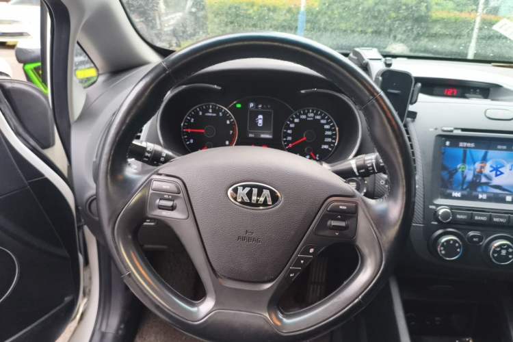 Used Kia K3 2016 1.6L Automatic GLS Steering Wheel