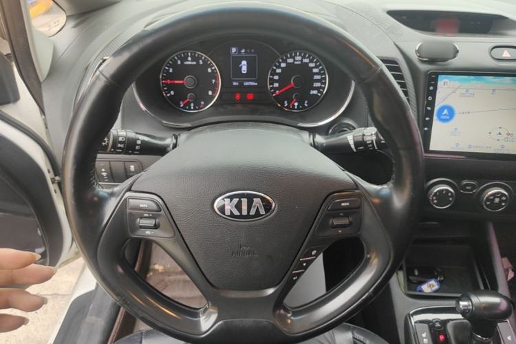 Used Kia K3 2016 1.6L Automatic GLS Steering Wheel