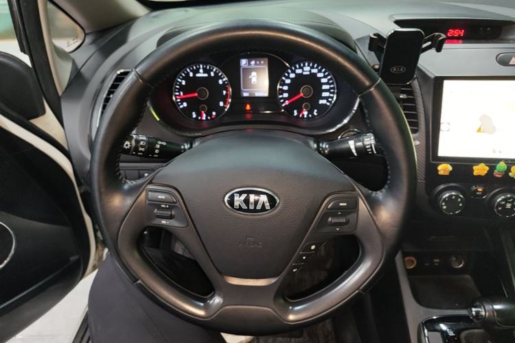 Used Kia K3 2016 1.6L Automatic GLS Steering Wheel