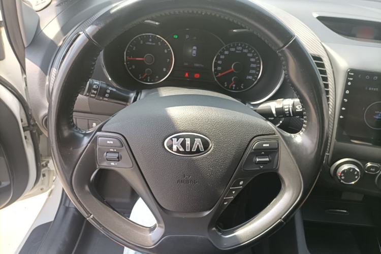 Used Kia K3 2016 1.6L Automatic GLS Steering Wheel