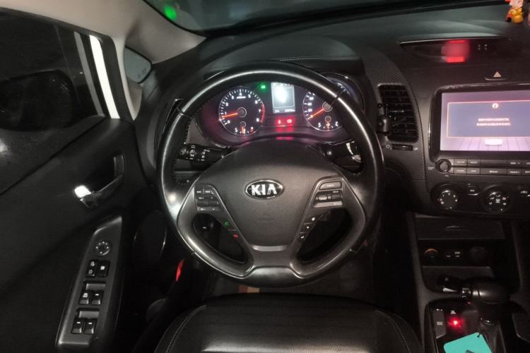 Used Kia K3 2016 1.6L Automatic DLX Steering Wheel