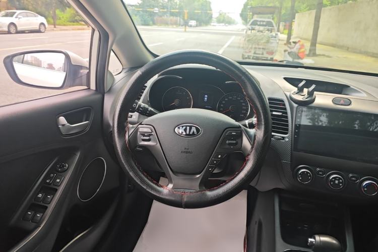 Used Kia K3 2016 1.6L Automatic GLS Steering Wheel