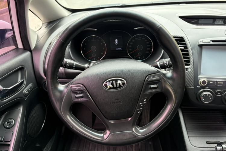 Used Kia K3 2016 1.6L Automatic GLS Steering Wheel