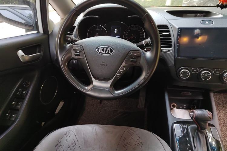 Used Kia K3 2016 1.6L Automatic GLS Steering Wheel