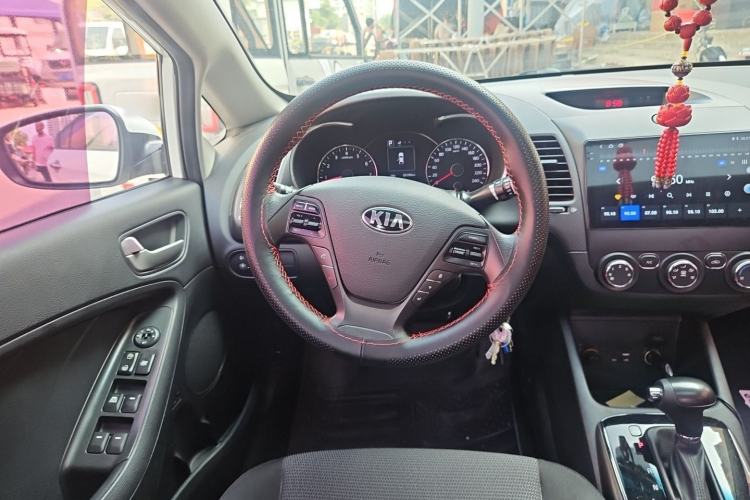 Used Kia K3 2016 1.6L Automatic GLS Steering Wheel