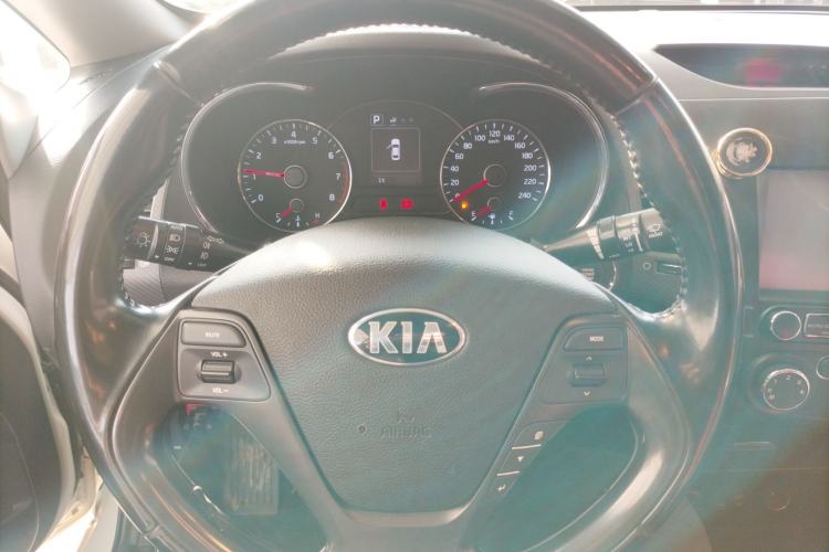 Used Kia K3 2016 1.6L Automatic GLS Steering Wheel