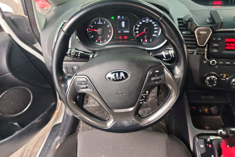 Used Kia K3 2016 1.6L Automatic GLS Steering Wheel