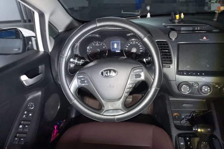 Used Kia K3 2016 1.6L Automatic GLS Steering Wheel