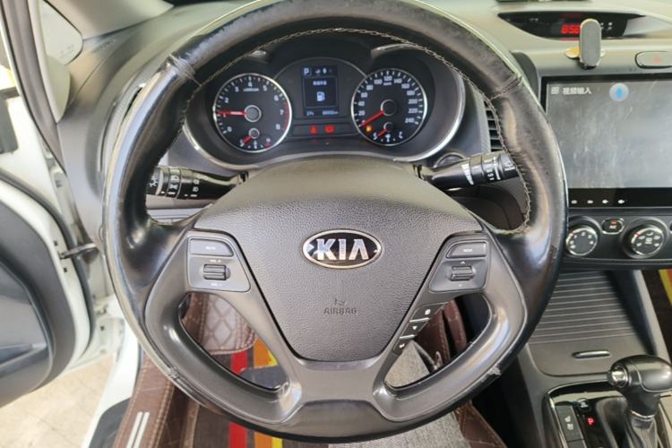 Used Kia K3 2016 1.6L Automatic GLS Steering Wheel