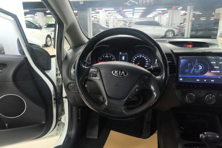 Used Kia K3 2016 1.6L Automatic GLS Steering Wheel