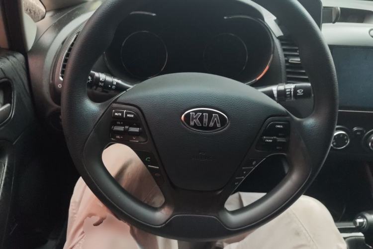 Used Kia K3 2016 1.6L Automatic GL Steering Wheel