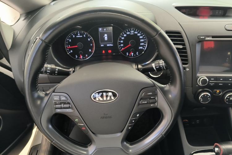 Used Kia K3 2016 1.6L Automatic GLS Steering Wheel