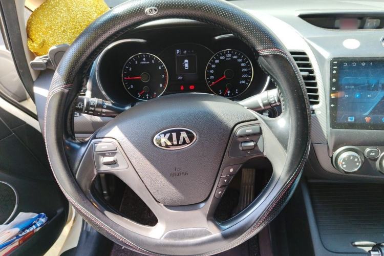 Used Kia K3 2016 1.6L Automatic GLS Steering Wheel