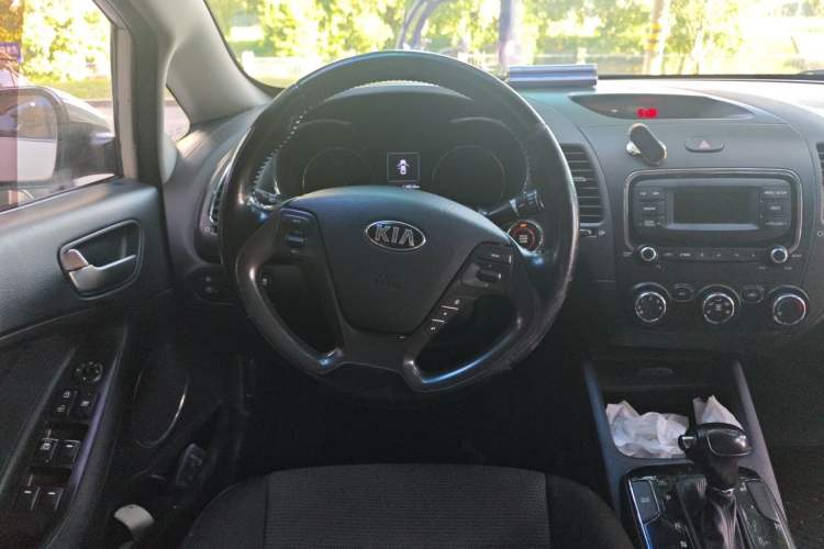 Used Kia K3 2016 1.6L Automatic GLS Steering Wheel