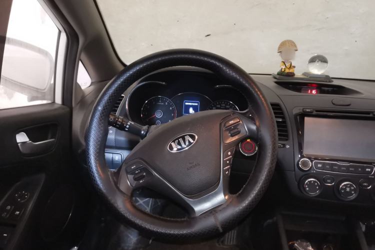Used Kia K3 2016 1.6L Automatic GLS Steering Wheel