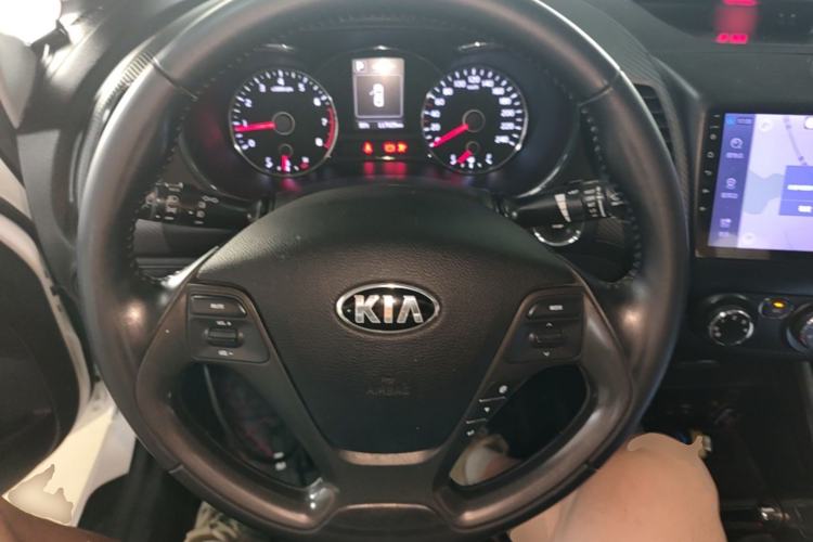 Used Kia K3 2016 1.6L Automatic GLS Steering Wheel