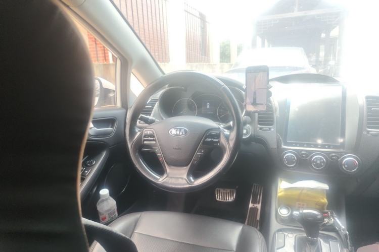 Used Kia K3 2016 1.6L Automatic GLS Steering Wheel