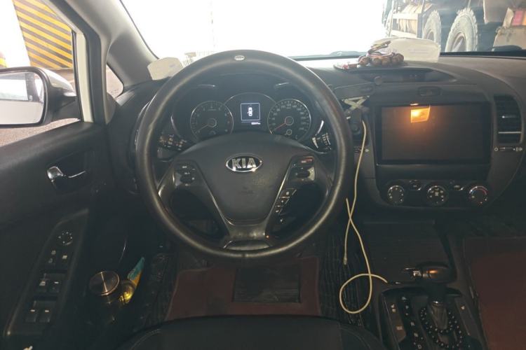 Used Kia K3 2016 1.6L Automatic GLS Steering Wheel