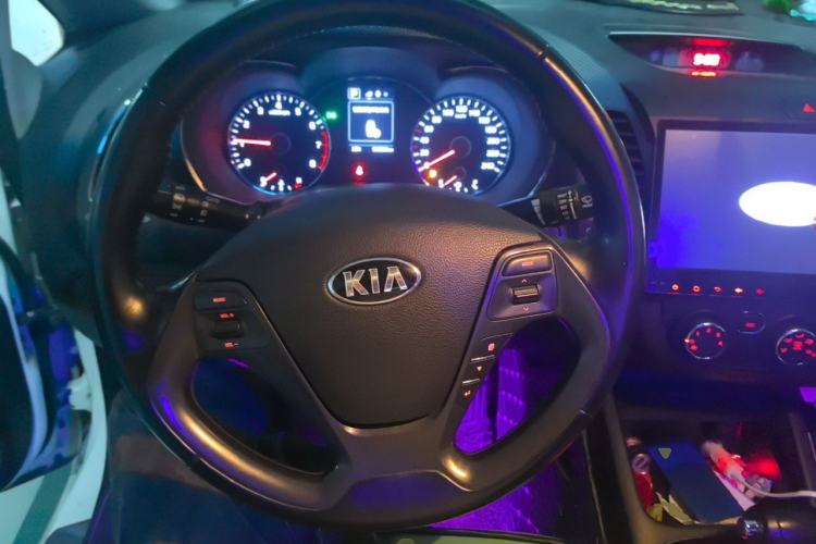 Used Kia K3 2016 1.6L Automatic GLS Steering Wheel
