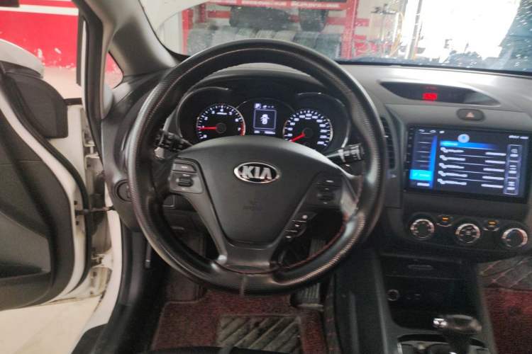Used Kia K3 2016 1.6L Automatic GLS Steering Wheel