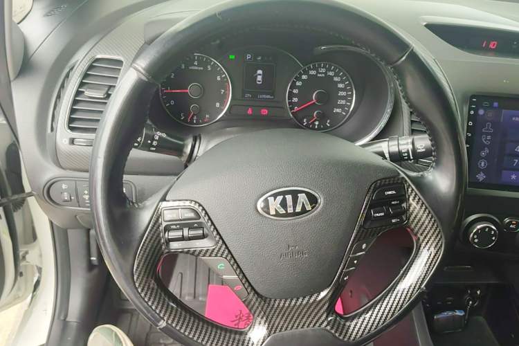Used Kia K3 2016 1.6L Automatic GLS Steering Wheel