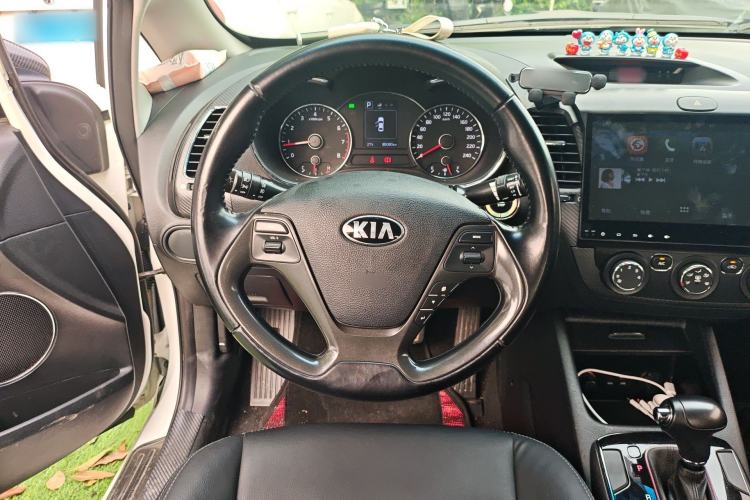 Used Kia K3 2016 1.6L Automatic GLS Steering Wheel
