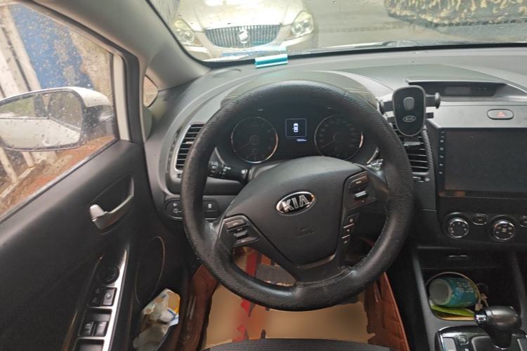 Used Kia K3 2016 1.6L Automatic GLS Steering Wheel