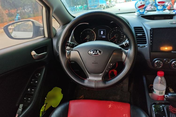 Used Kia K3 2016 1.6L Automatic GLS Steering Wheel