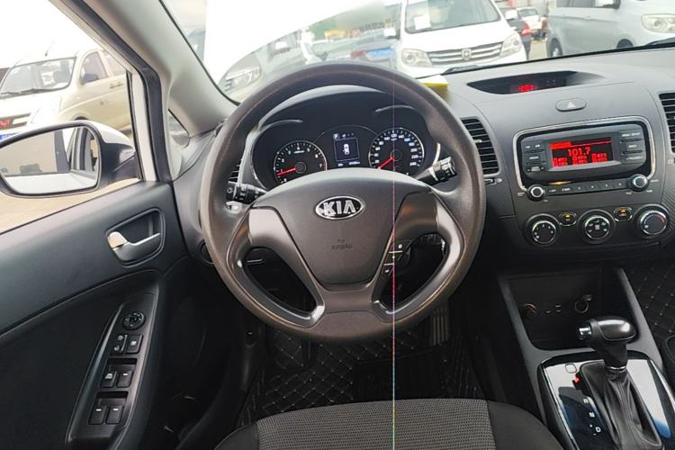 Used Kia K3 2016 1.6L Automatic GL Steering Wheel