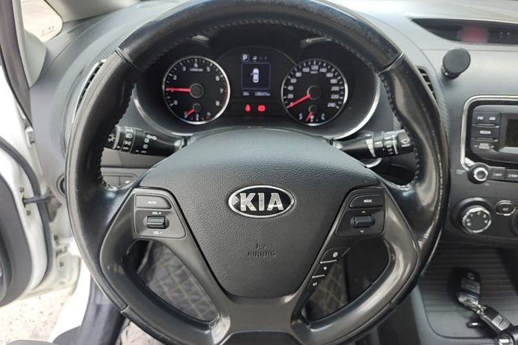 Used Kia K3 2016 1.6L Automatic GLS Steering Wheel