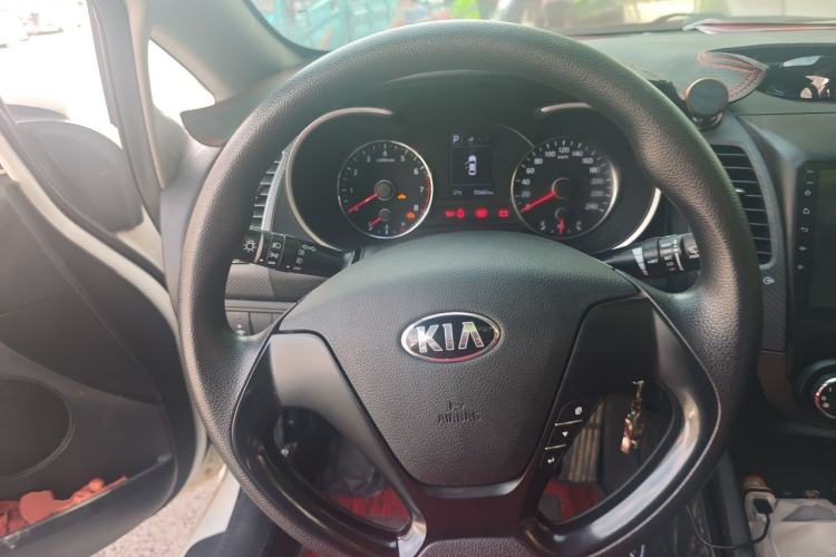 Used Kia K3 2016 1.6L Automatic GLS Steering Wheel