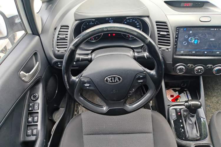 Used Kia K3 2016 1.6L Automatic GLS Steering Wheel