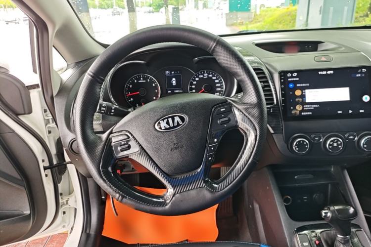 Used Kia K3 2016 1.6L Automatic GLS Steering Wheel