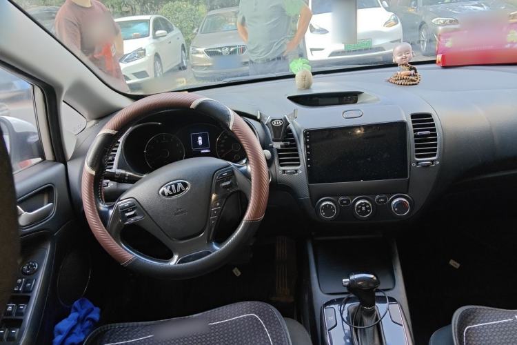Used Kia K3 2016 1.6L Automatic GLS Steering Wheel
