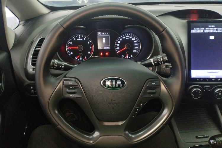 Used Kia K3 2016 1.6L Automatic GLS Steering Wheel