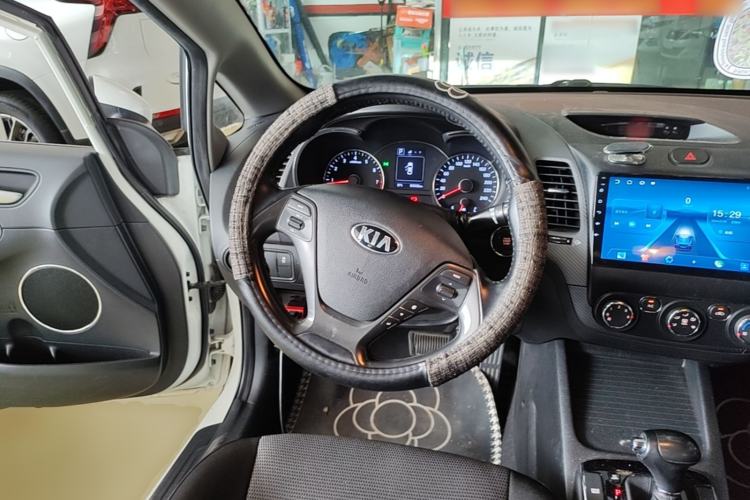Used Kia K3 2016 1.6L Automatic GLS Steering Wheel